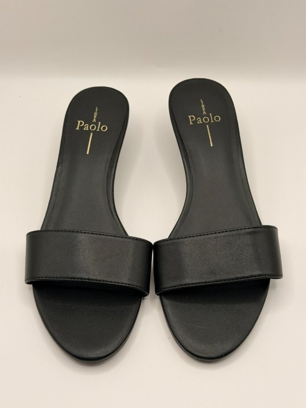 Linea Paolo Women’s Ilia  Black Leather Kitten Heel Sandal Sz 8 M